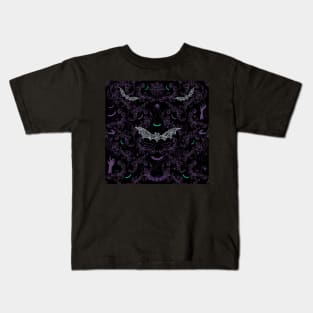 Purple Spiderweb Bat Pattern Kids T-Shirt